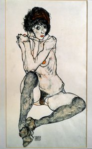 Naken kvinne sitter. Tegning av Egon Schiele