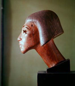Hode i El-Amarna-stil (tre)