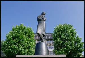 Monument til Heinrich Heine (1797-1856) 1926-33 (bronse)