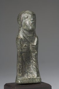 Figur med hette (bronse)