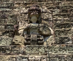 Copan hieroglyfisk statue