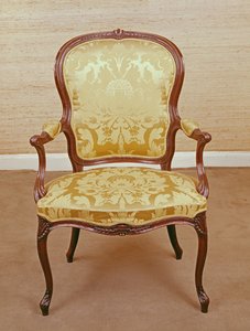 Lenestol, designet av Hepplewhite, ca. 1770
