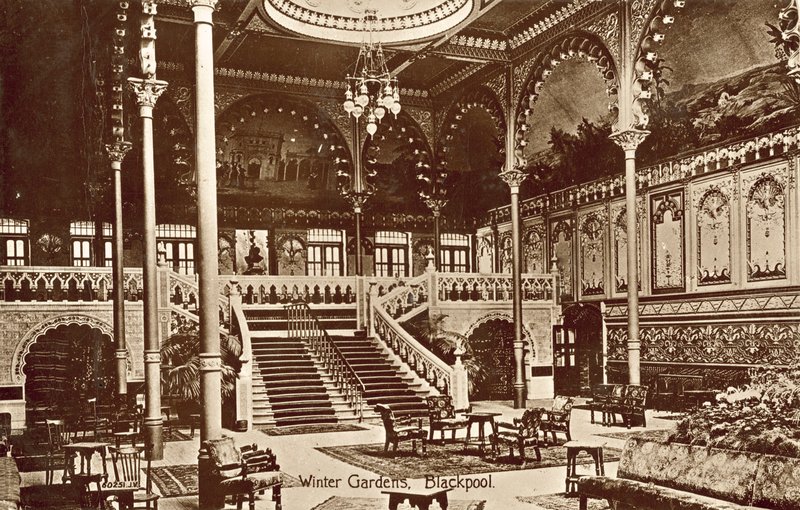 Winter Gardens, Blackpool (s/hvitt bilde) av (after) English photographer