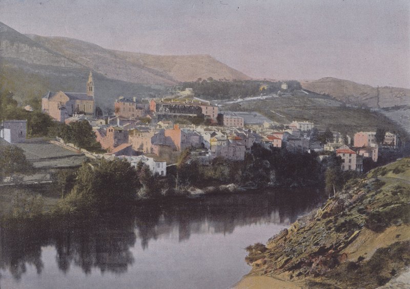 Creyssels on the Tarn (farget bilde) av (after) French Photographer