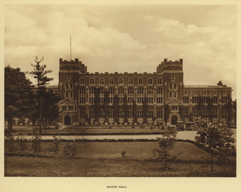 Princeton University: Guyot Hall (s/hvitt bilde) av American Photographer (after)