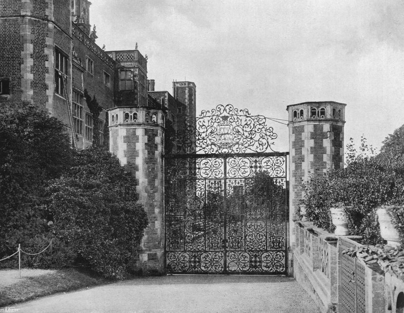 East Gateway på nordfronten av Charles Latham