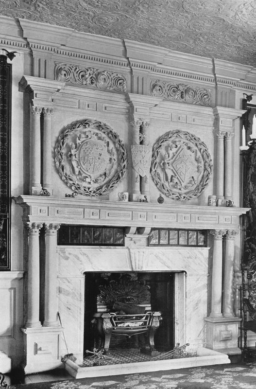 The Drawing Room Chimney-Piece (s/hvitt-bilde) av Charles Latham
