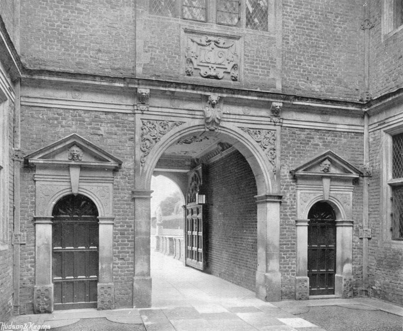 Forgården av Charles Latham