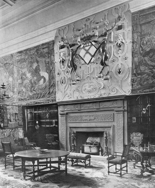 The Great Hall (s/hvitt bilde) av Charles Latham