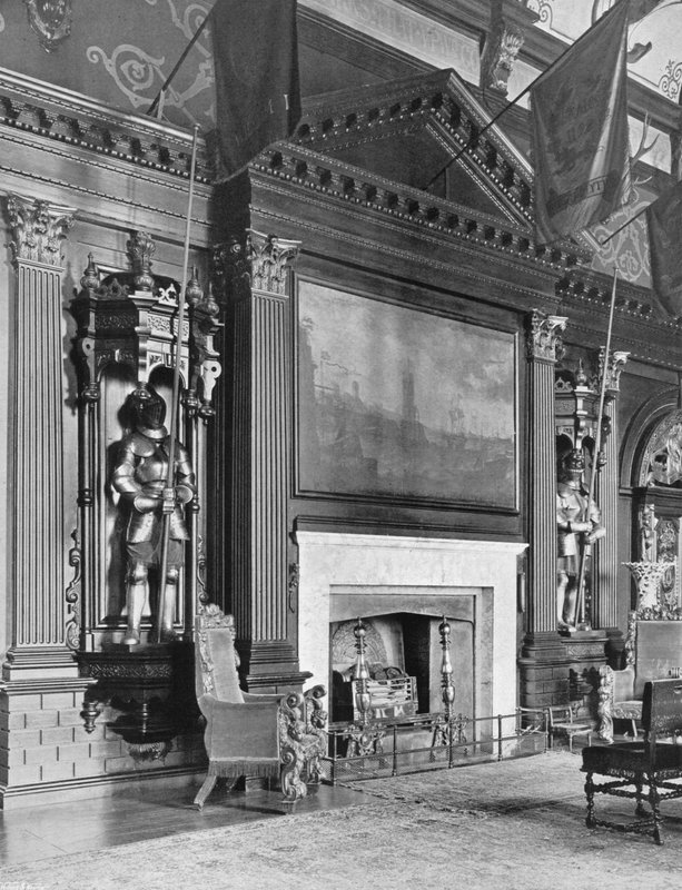 The Hall: Emblems of War av Charles Latham
