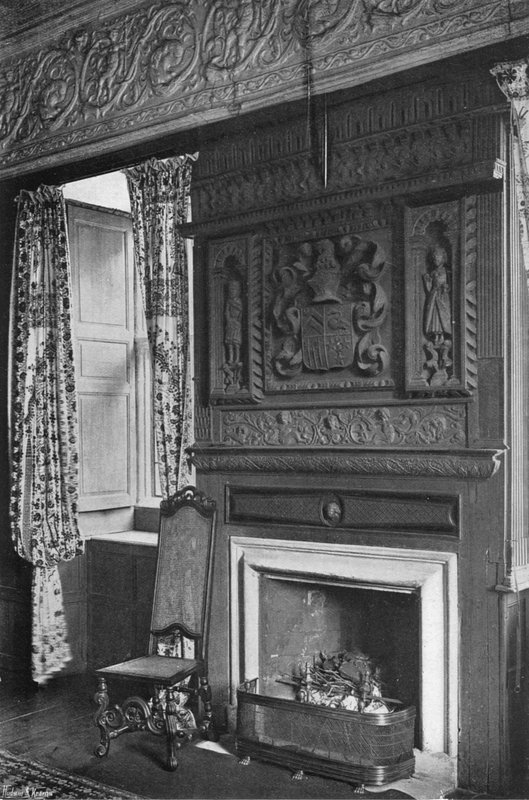 Mantel-stykket i statsrommet av Charles Latham