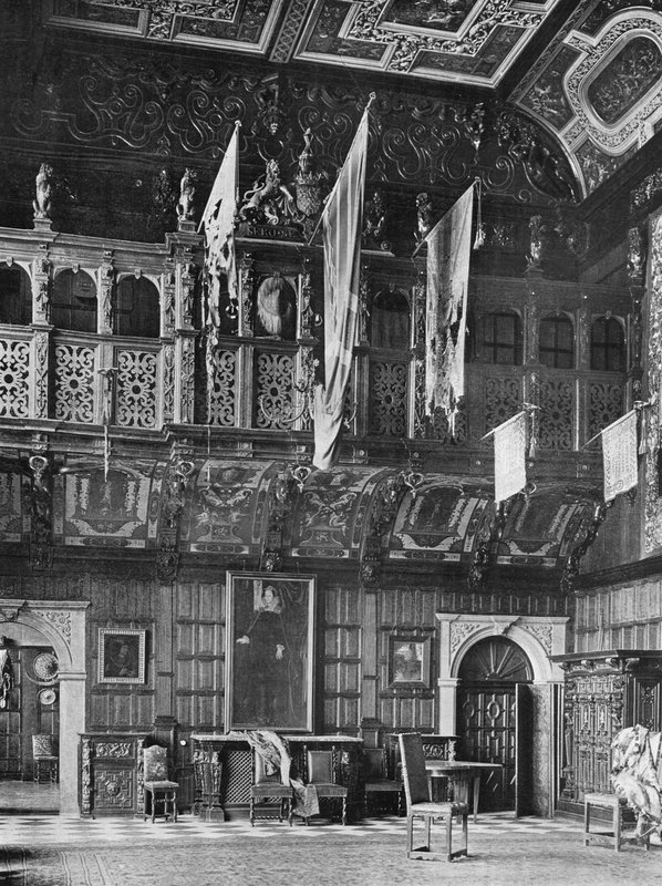 The Marble Hall, East End (s/hvitt bilde) av Charles Latham