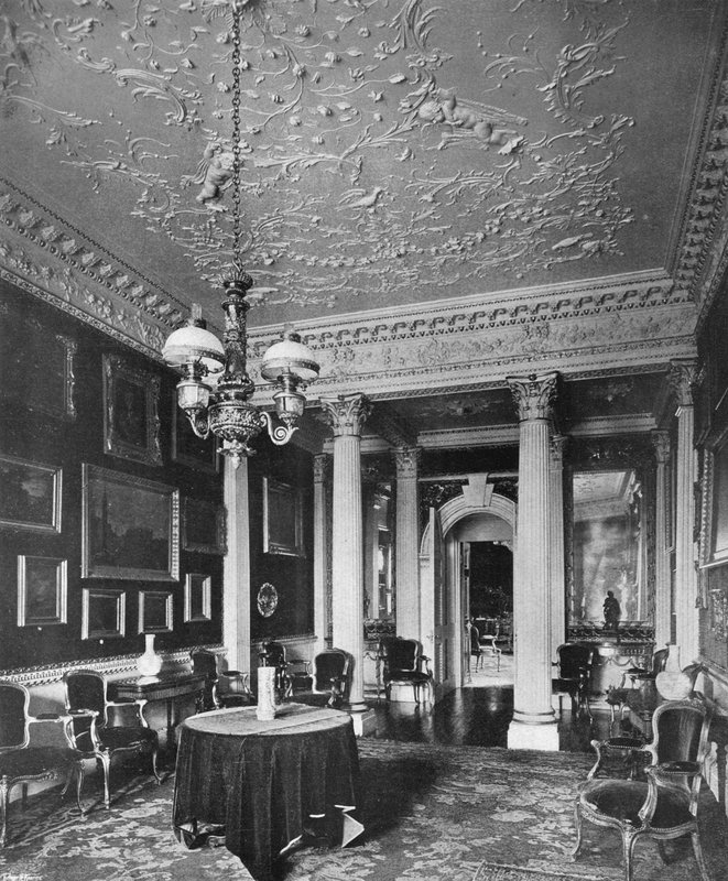 The Velvet Room (s/hvitt bilde) av Charles Latham