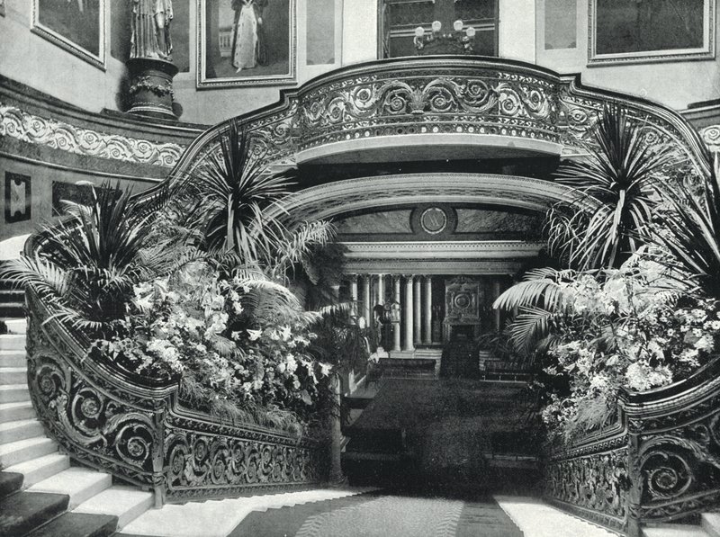 Buckingham Palace, Grand Staircase (s/hvitt bilde) av English Photographer