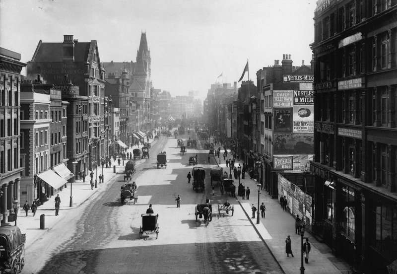 Farringdon Street, London, fra Holborn Viaduct av English Photographer