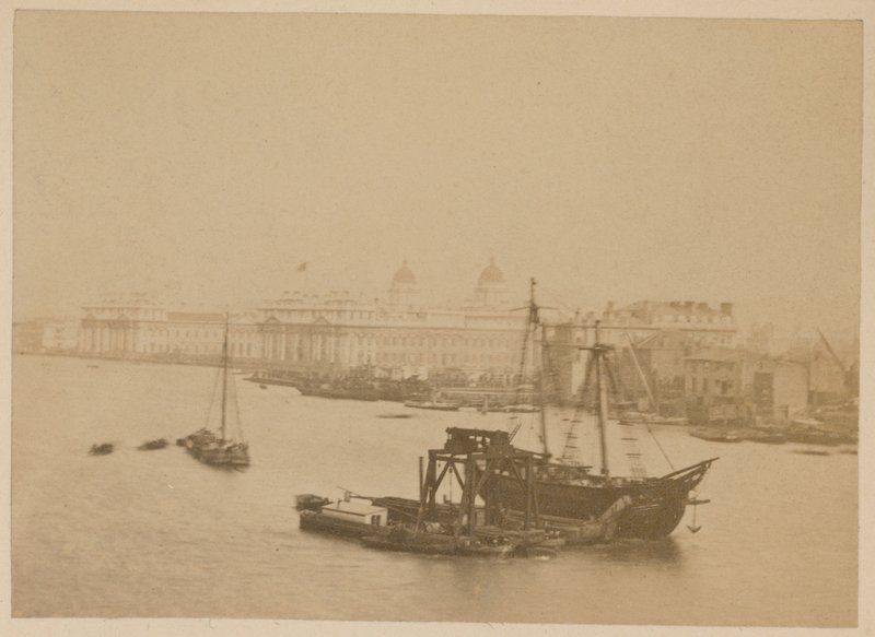 Greenwich Hospital, fra Themsen av English Photographer