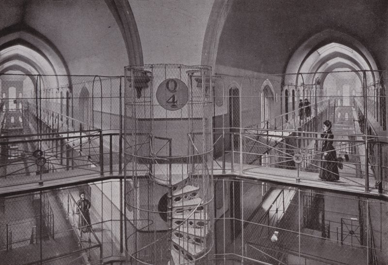 Holloway Gaol, interiørutsikt av English Photographer