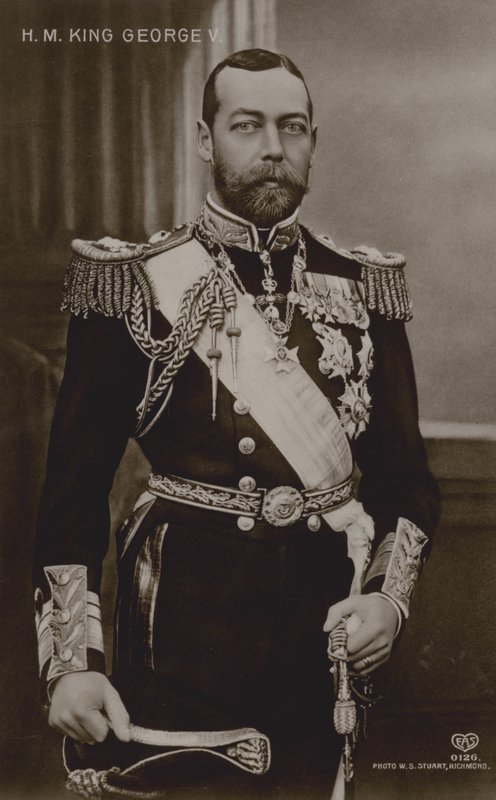 Kong George V (s/hvitt bilde) av English Photographer