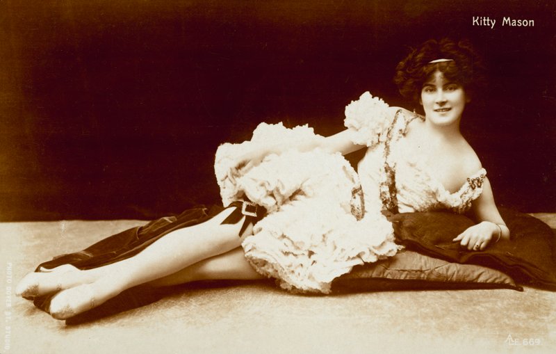 Kitty Mason , engelsk danser og skuespiller av English Photographer