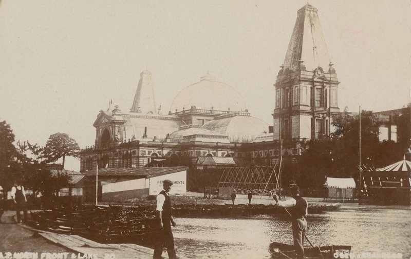 North Front og Lake, Alexandra Palace av English Photographer