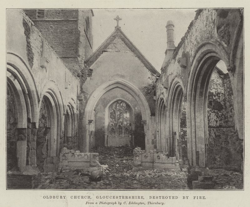 Oldbury Church, Gloucestershire, ødelagt av brann av English Photographer