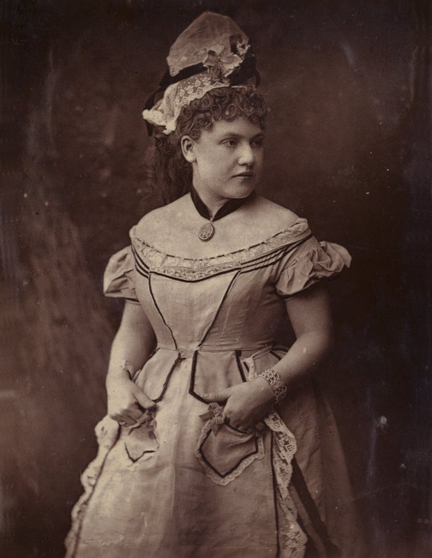 Pauline Rita av English Photographer