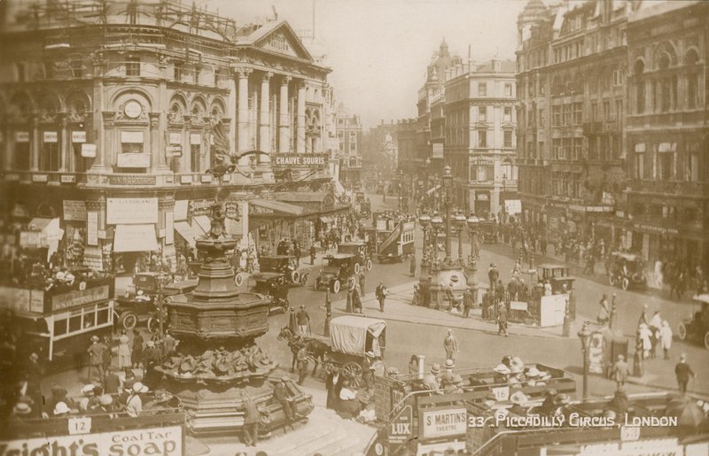 Piccadilly Circus av English Photographer