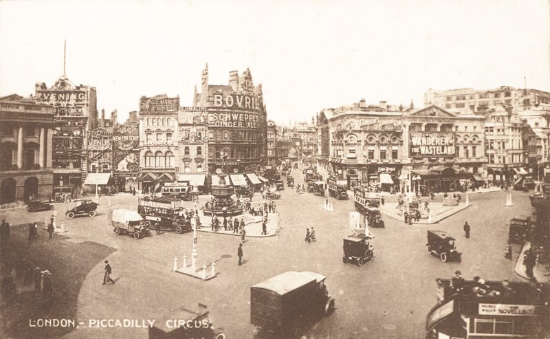 Piccadilly Circus av English Photographer