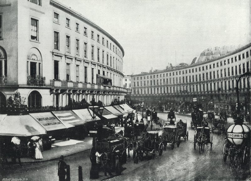 Regent Street, the Quadrant (s/hvitt bilde) av English Photographer