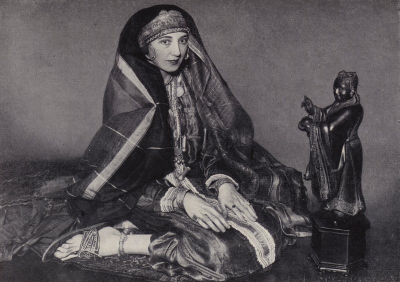 Rosita Forbes (s/hvitt bilde) av English Photographer