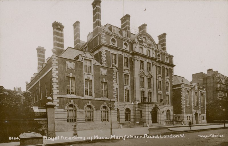 Royal Academy of Music, Marylebone Road, London av English Photographer