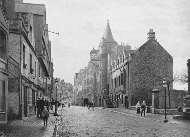 Skottland: Canongate Tolbooth, Edinburgh (s/hvitt-bilde) av English Photographer