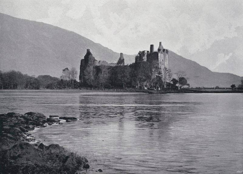 Skottland: Kilchurn Castle (s/hvitt bilde) av English Photographer