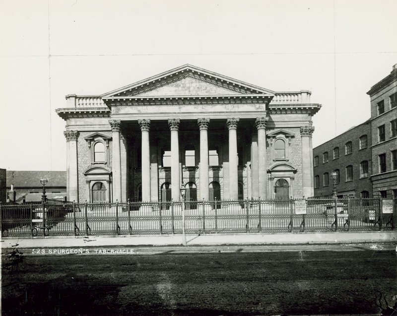 Spurgeons Tabernacle, London av English Photographer