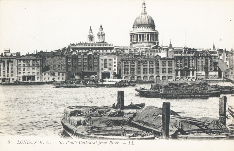 St Pauls Cathedral fra Themsen av English Photographer