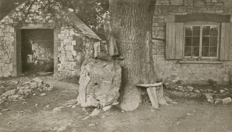 The Blowing Stone, Uffington av English Photographer