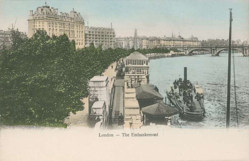 The Embankment, London av English Photographer