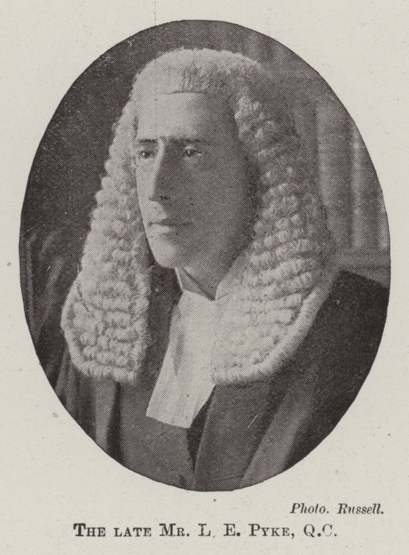Avdøde Mr L E Pyke, QC av English Photographer