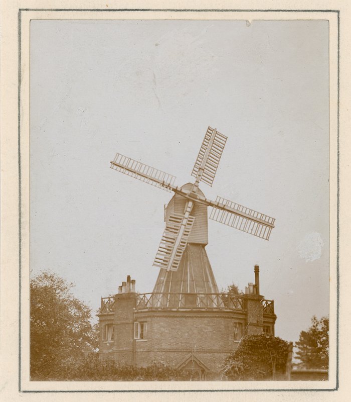 Den gamle møllen på Wimbledon Common av English Photographer