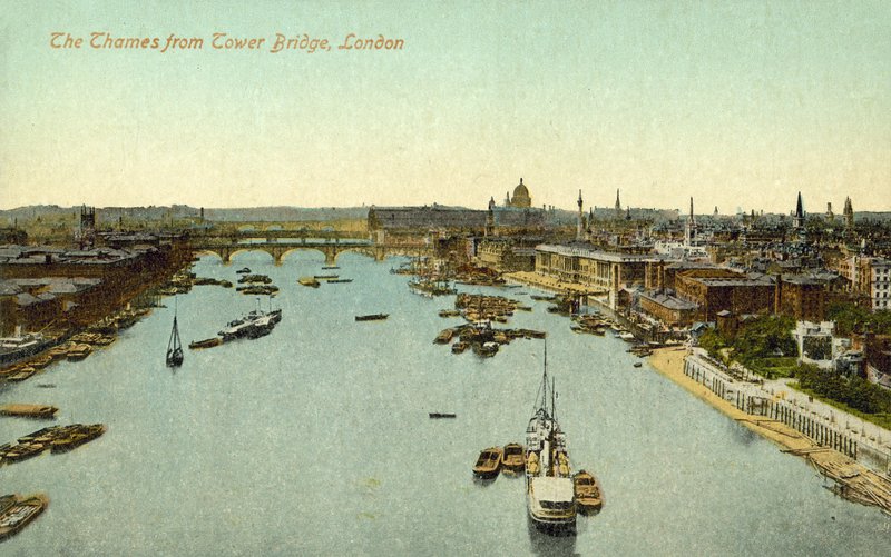 Utsikt fra Tower Bridge, London (fargebilde) av English Photographer