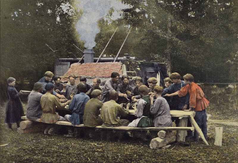 Arbeiderkantine i landsbyen av European Photographer
