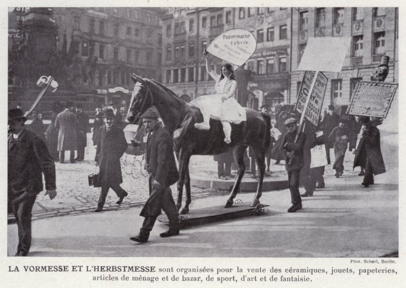 The Vormesse And The Herbstmesse (s/hvitt bilde) av European Photographer