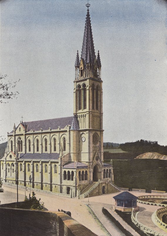 Lourdes, basilikaen av European Photographer