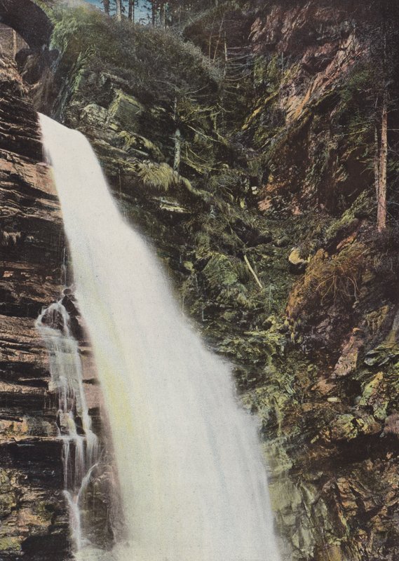 Luchon, The Chasm of Hell av European Photographer