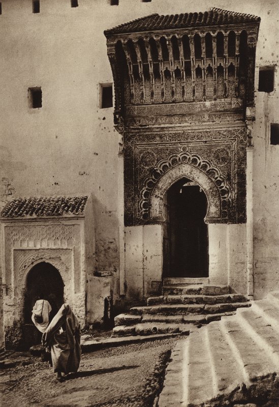 Sale, Rabat, Medersa Gate (s/hvitt bilde) av European Photographer
