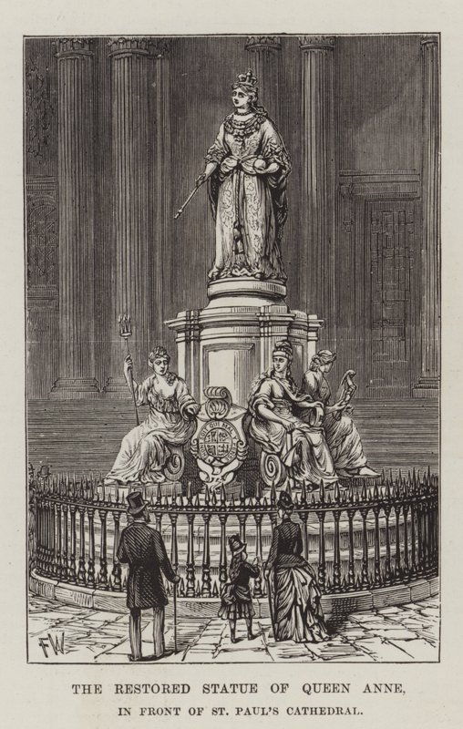 Den restaurerte statuen av dronning Anne, foran St Paul