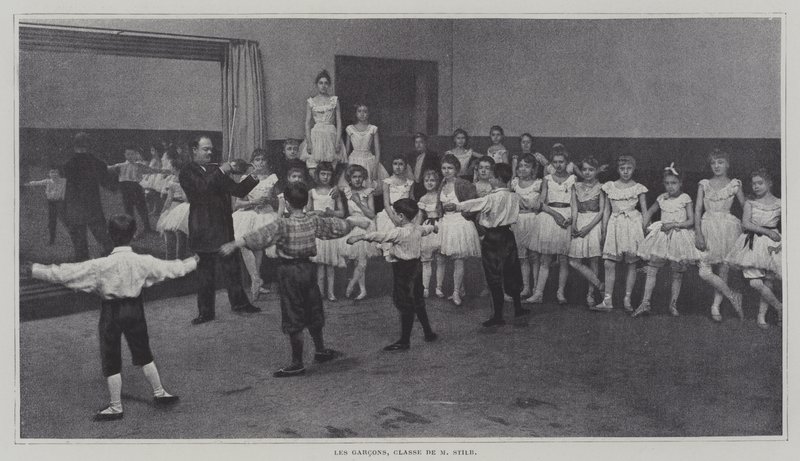 Gutter i en ballettklasse (s/hvitt bilde) av French Photographer