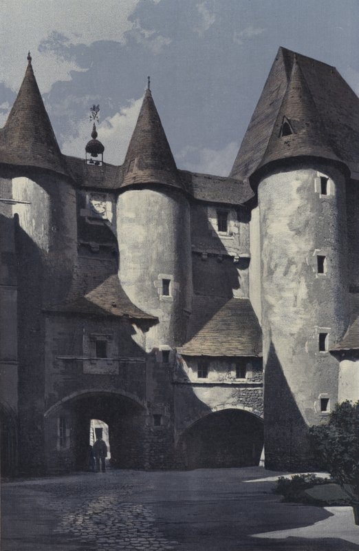 Fougeres-sur-Bievre, Chateau, Fasade på gårdsplassen av French Photographer