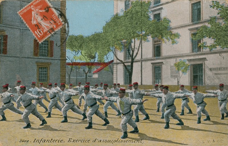 Fransk infanteri som trener, postkort sendt i 1913. av French Photographer