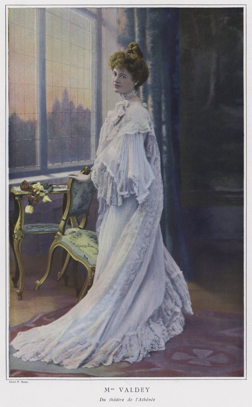 Madame Valdey , fransk skuespillerinne (farget bilde) av French Photographer